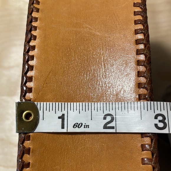 Vintage Floral Tooled Leather Purse - Picture 14 of 16